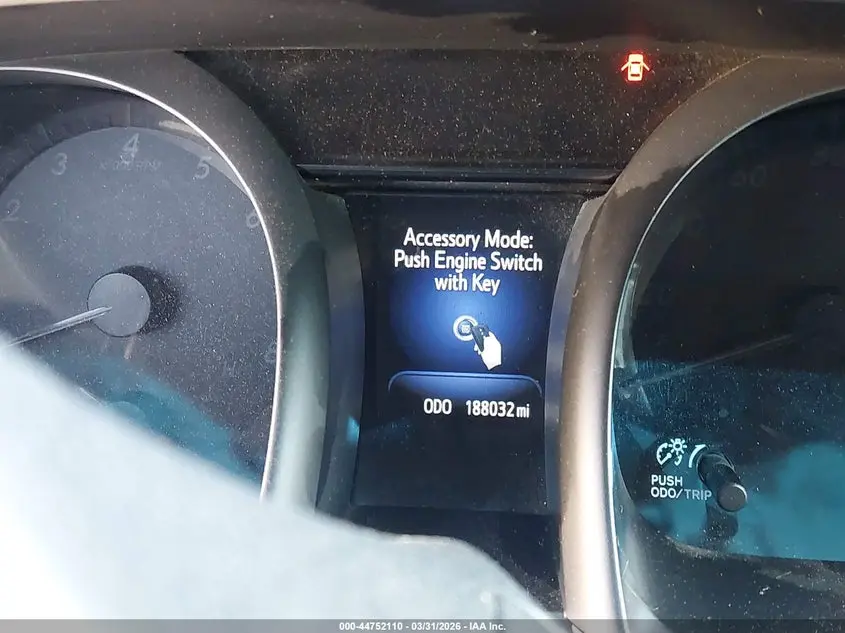 2016 TOYOTA AVALON XLE