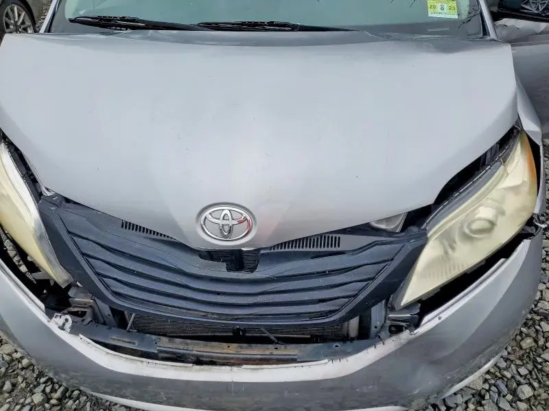 2012 TOYOTA SIENNA BASE 7-PASSENGER  