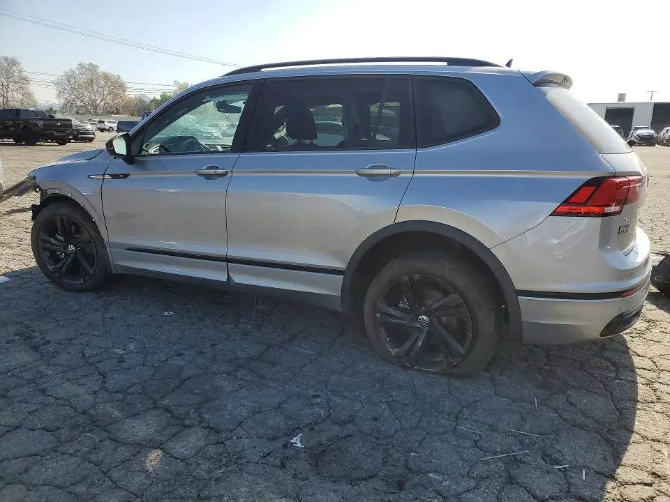 2024 VOLKSWAGEN TIGUAN SE R-LINE BLACK  