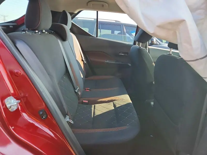 2019 NISSAN KICKS SR  