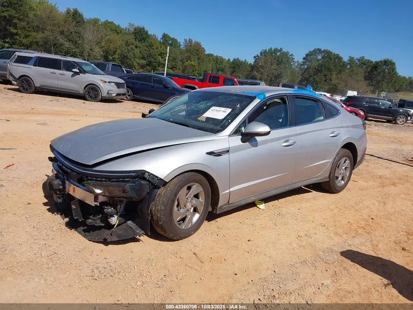 2025 HYUNDAI SONATA SE