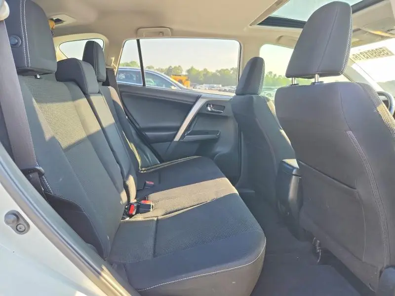 2018 TOYOTA RAV4 XLE  