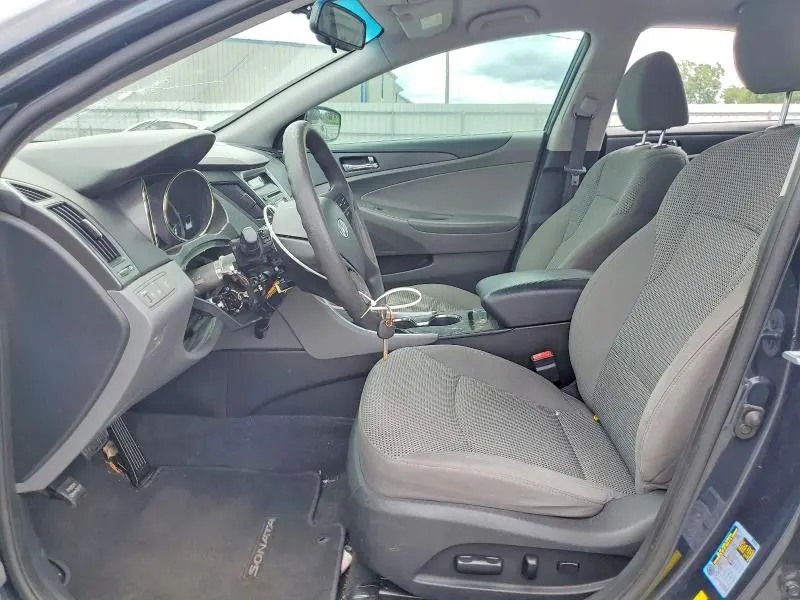 2012 HYUNDAI SONATA GLS  