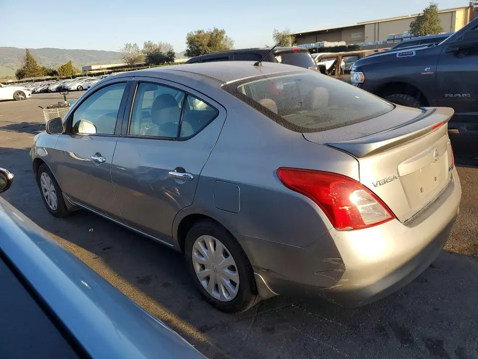 2014 NISSAN VERSA S  