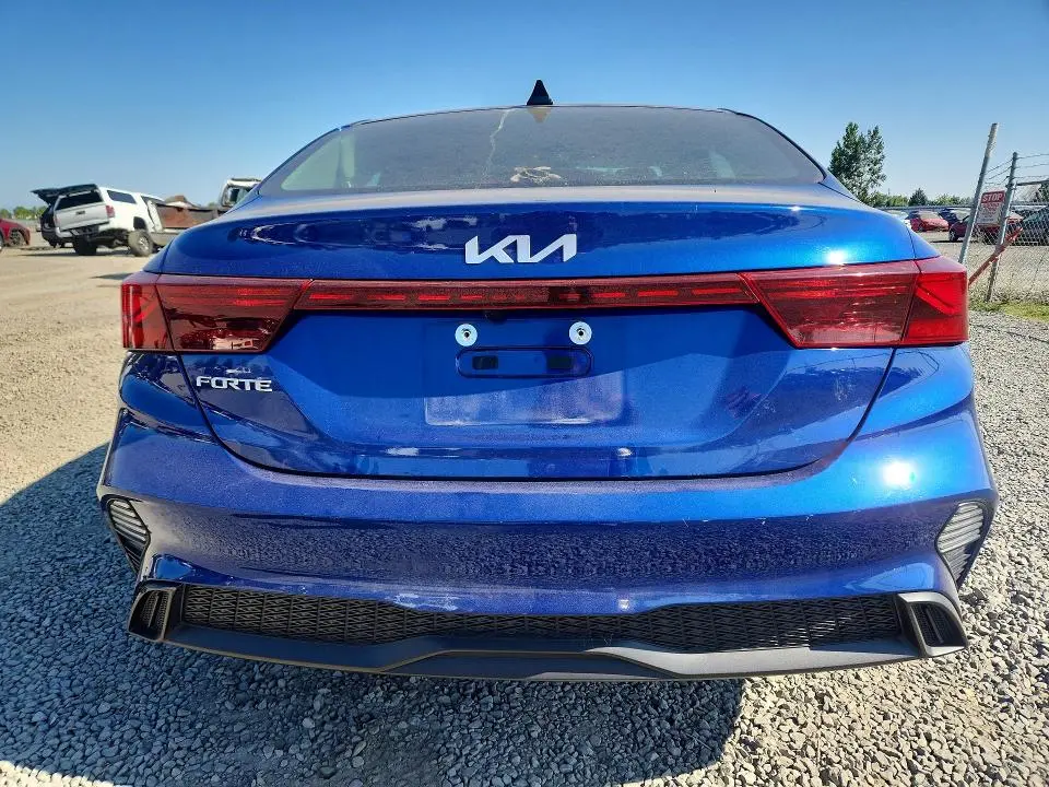 2024 KIA FORTE LXS  