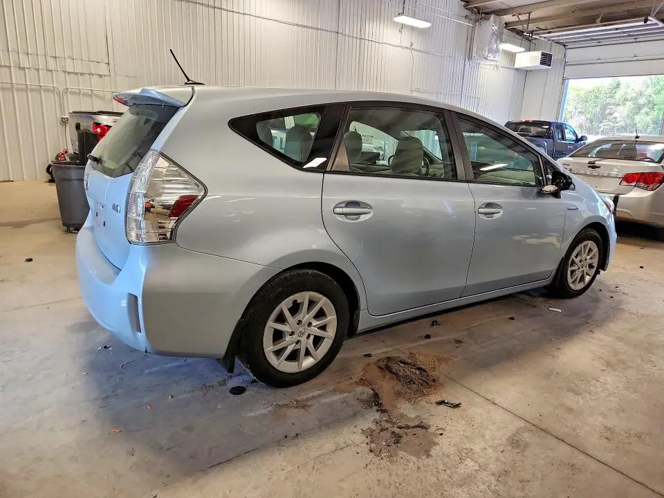 2012 TOYOTA PRIUS V THREE  