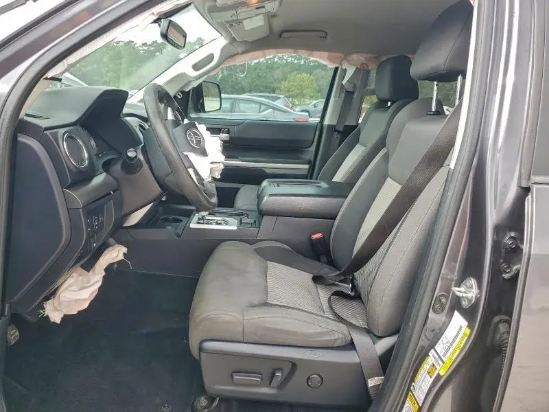 2017 TOYOTA TUNDRA SR5  