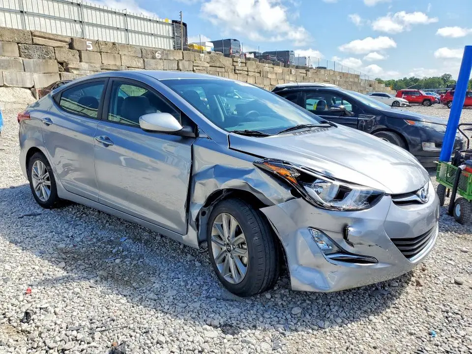 2015 HYUNDAI ELANTRA SE  