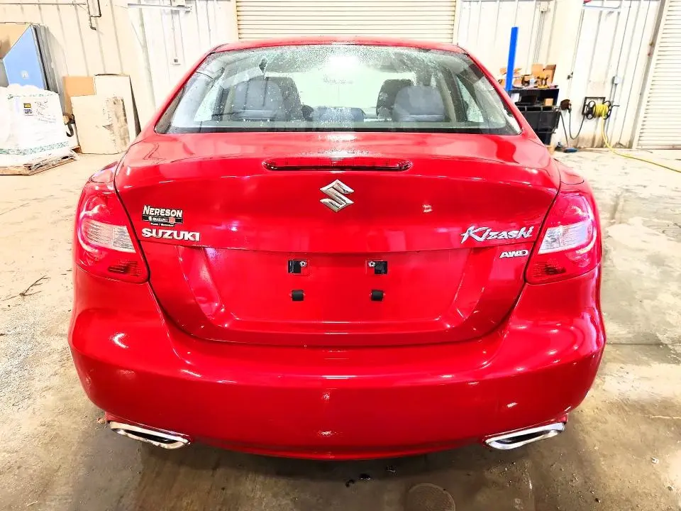 2013 SUZUKI KIZASHI SE  