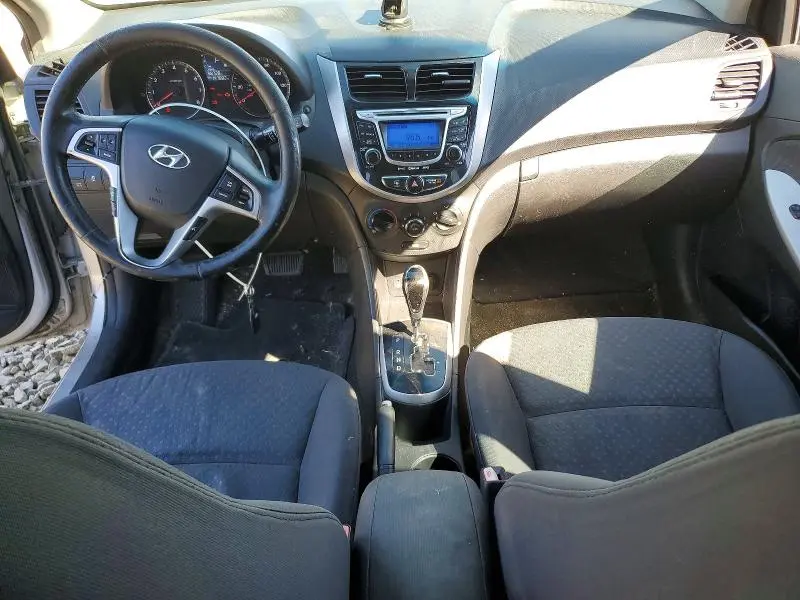 2012 HYUNDAI ACCENT SE  