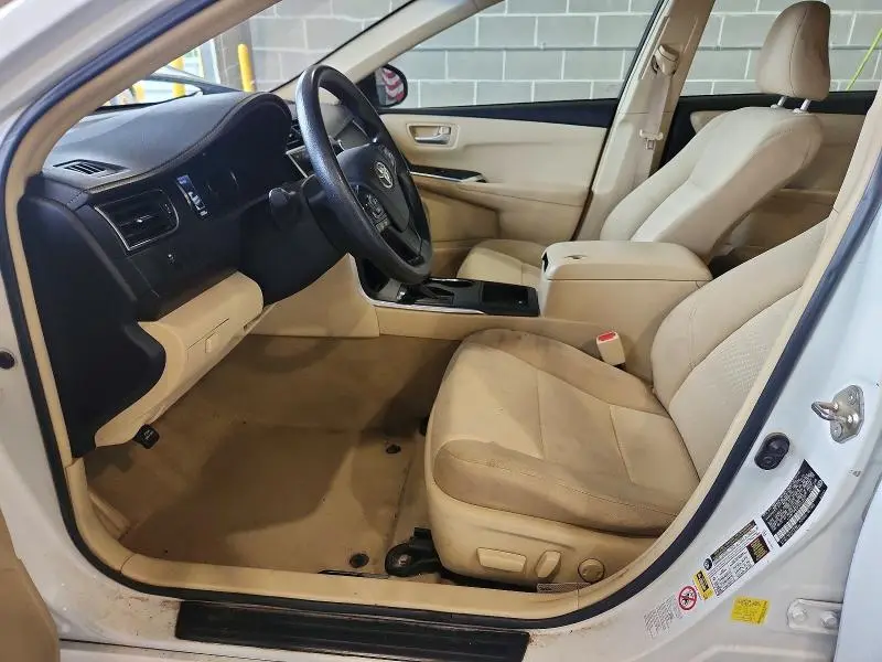 2015 TOYOTA CAMRY LE  