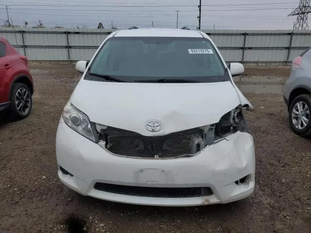 2015 TOYOTA SIENNA LE  