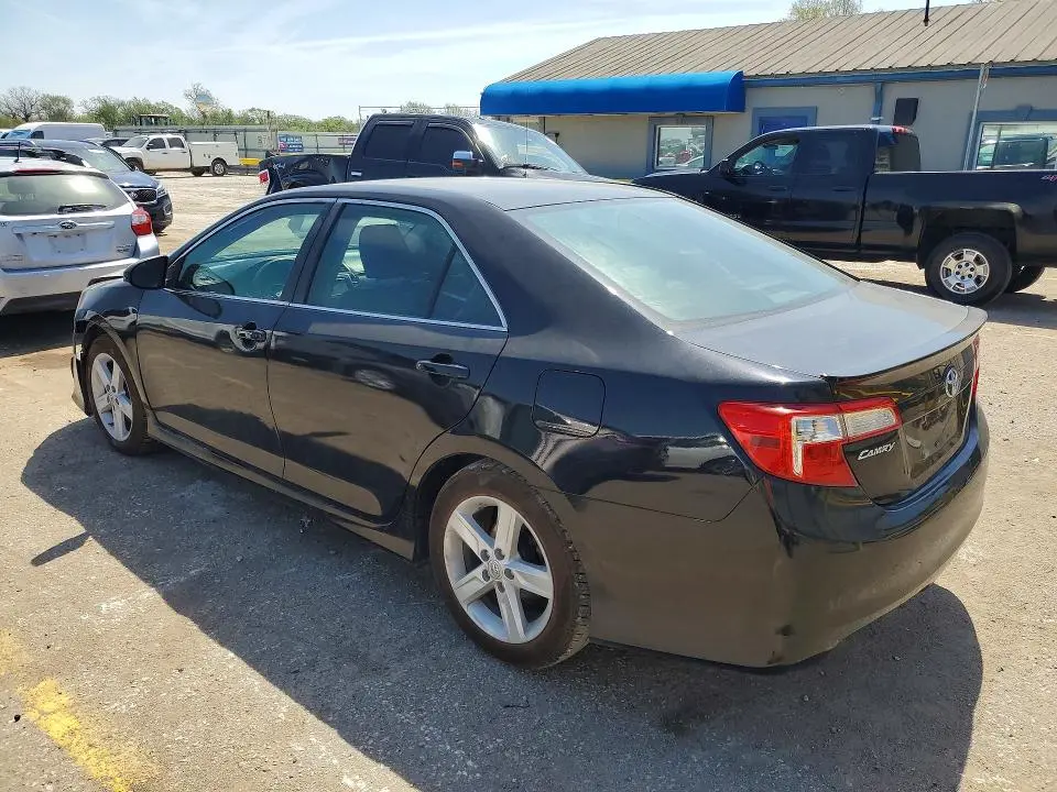 2012 TOYOTA CAMRY SE  