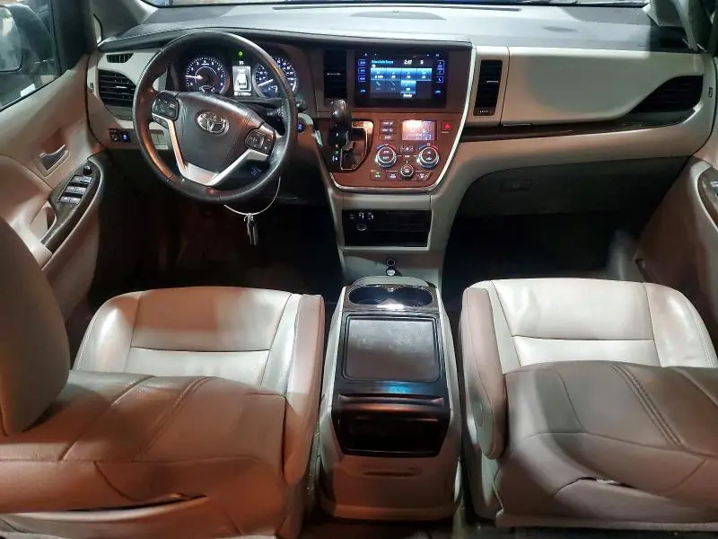 2015 TOYOTA SIENNA XLE  
