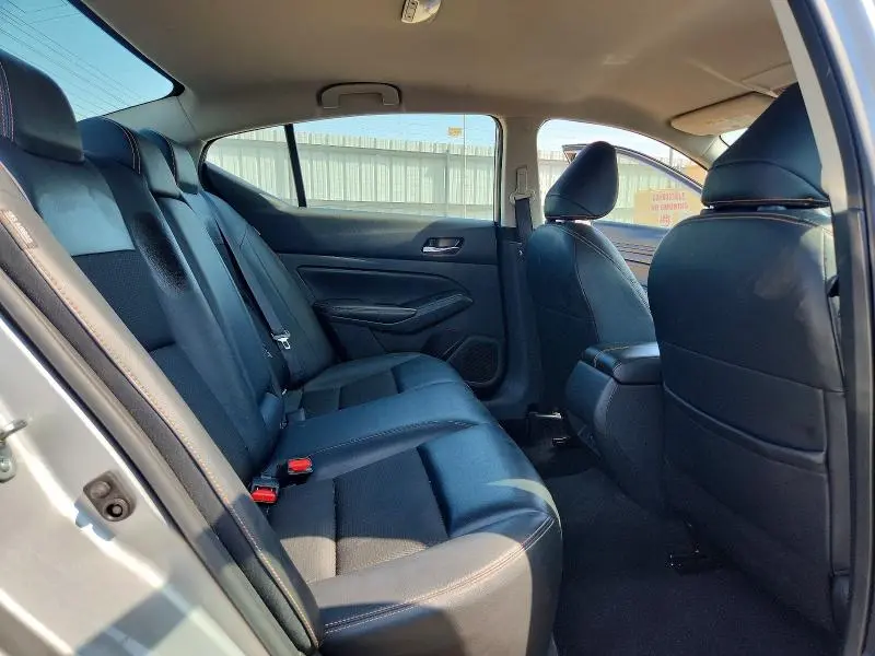2022 NISSAN ALTIMA SR  