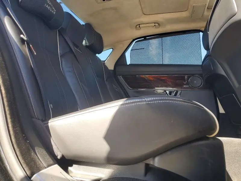 2015 JAGUAR XJL PORTFOLIO  
