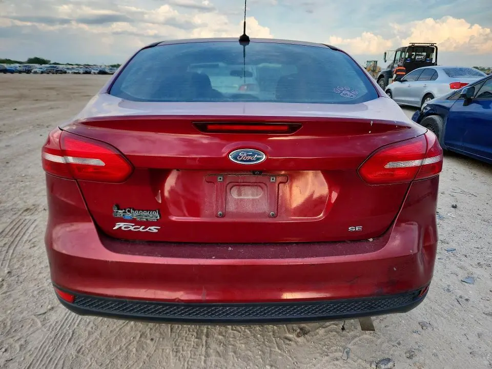 2017 FORD FOCUS SE  
