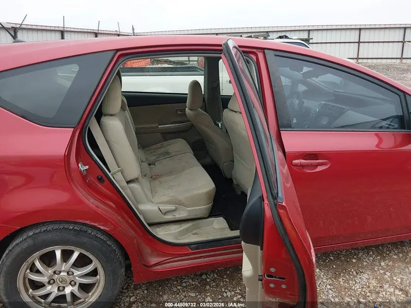 2012 TOYOTA PRIUS V TWO