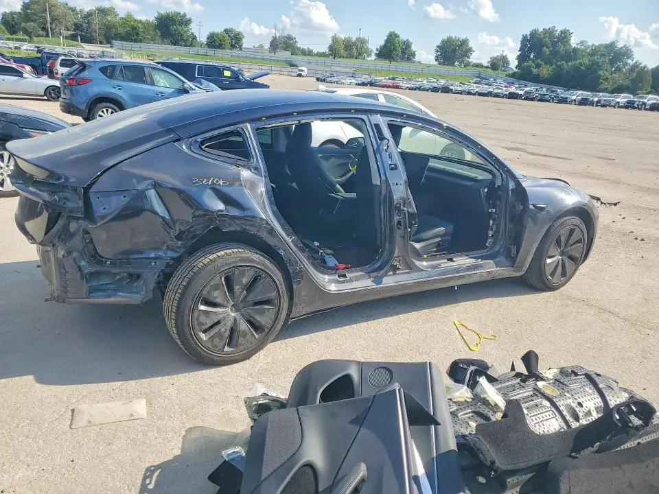 2025 TESLA MODEL 3   