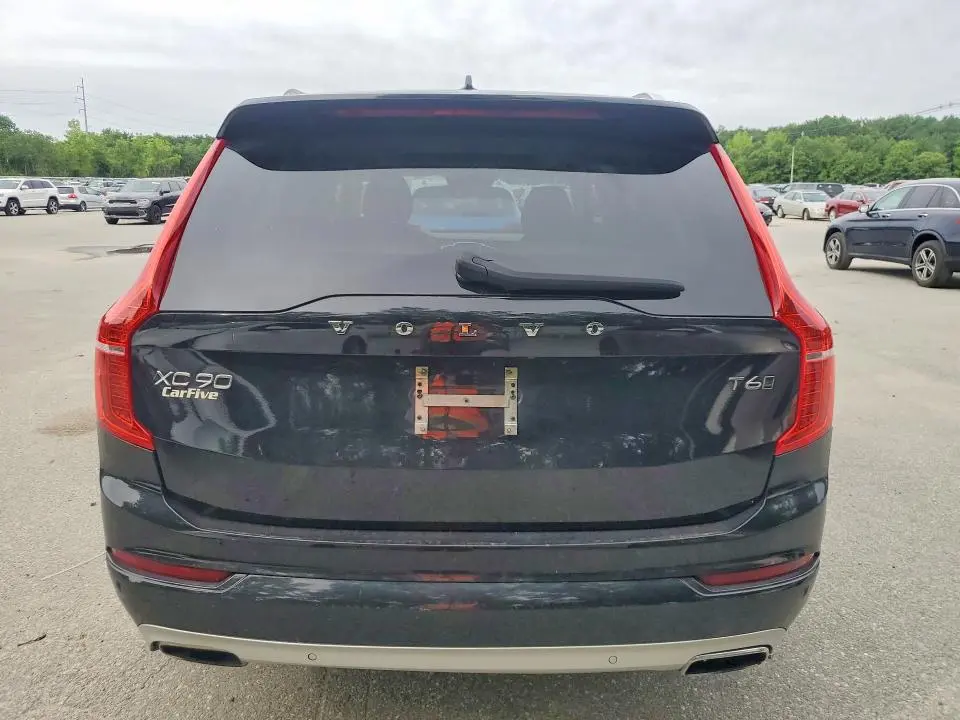 2021 VOLVO XC90 T6 MOMENTUM  