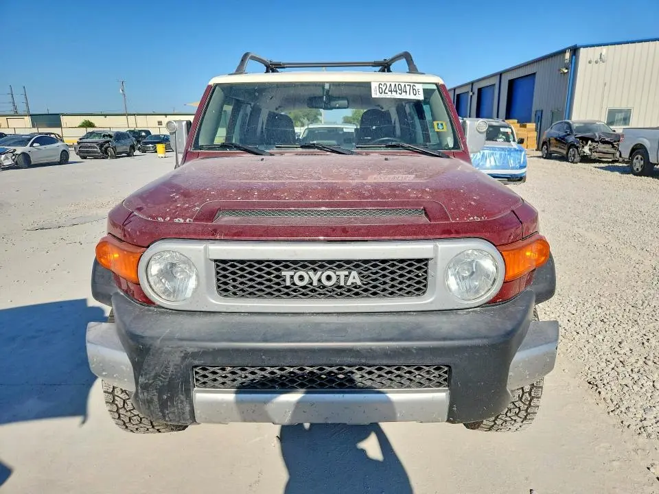 2011 TOYOTA FJ CRUISER BASE  