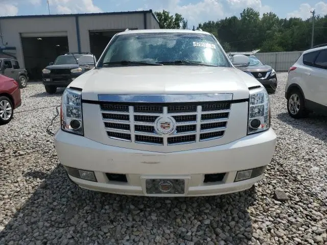 2011 CADILLAC ESCALADE EXT LUXURY  