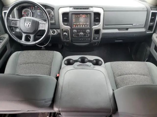 2017 RAM 1500 SLT  