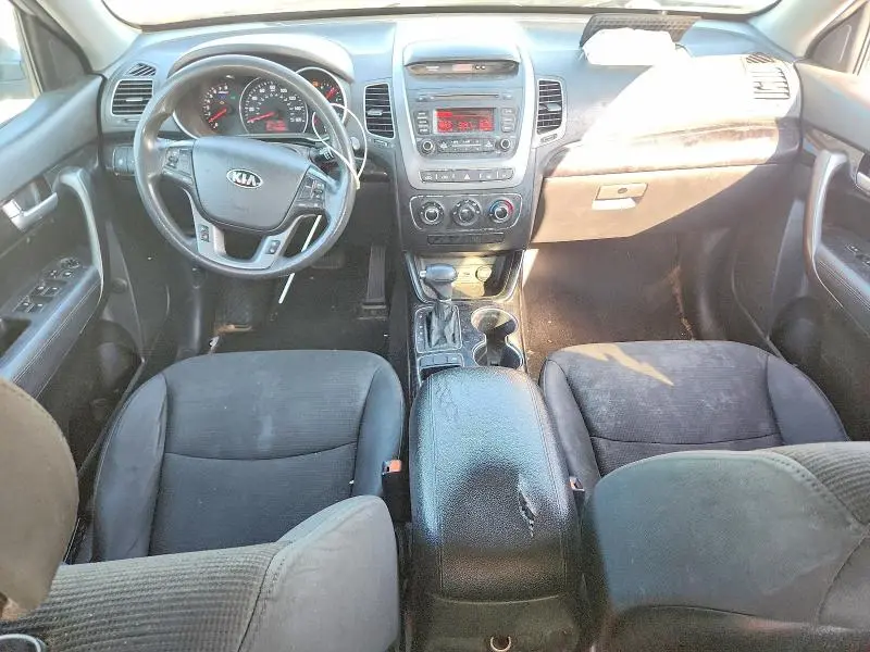 2014 KIA SORENTO LX  