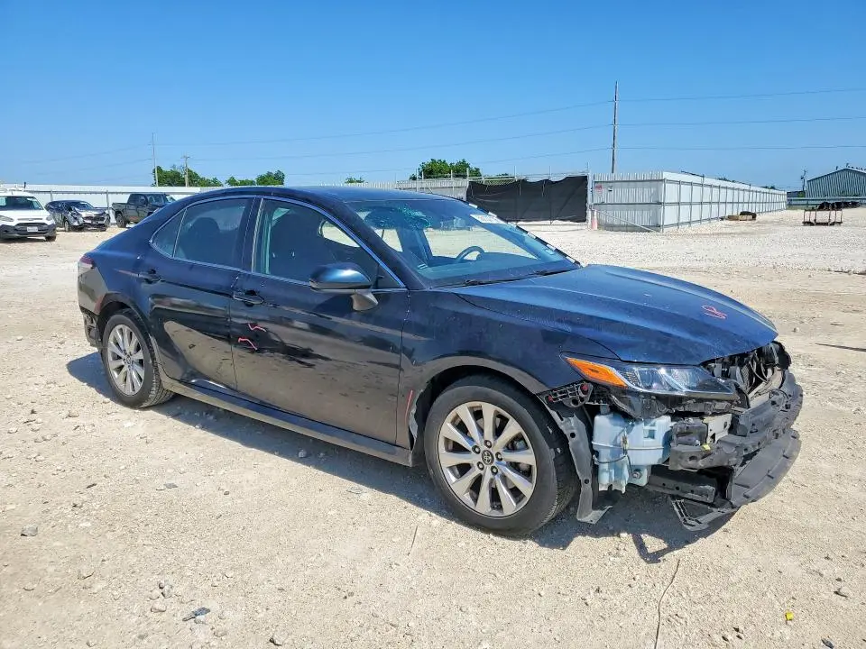 2018 TOYOTA CAMRY LE  