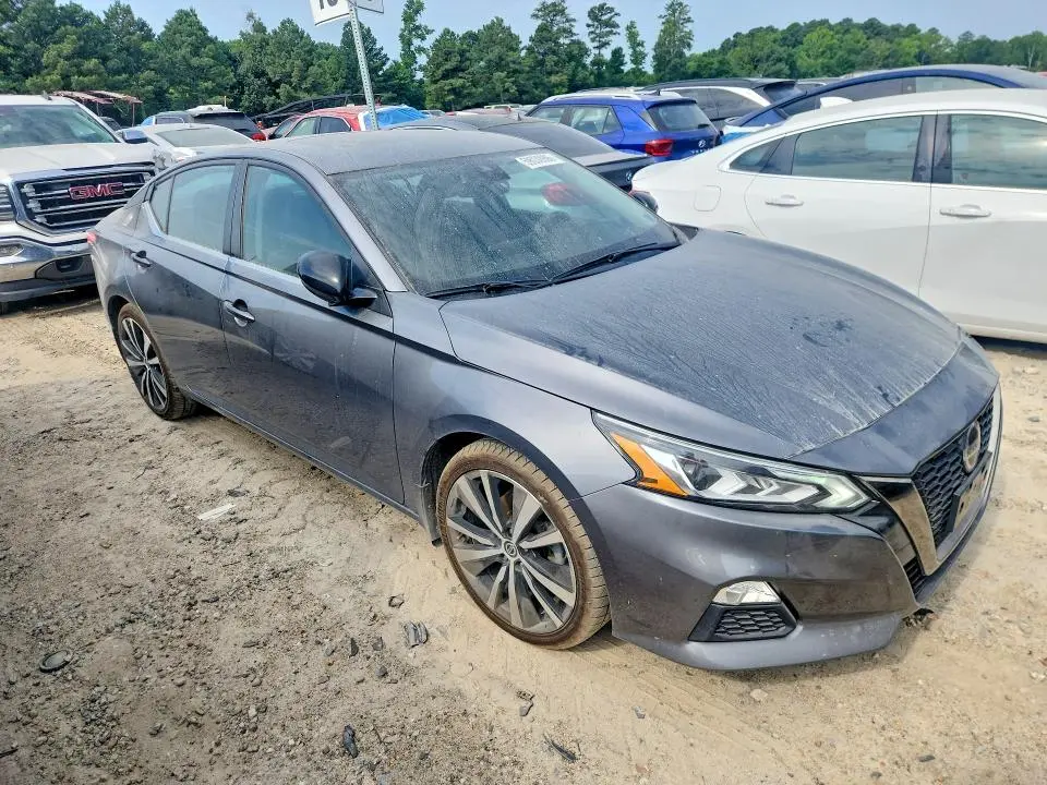 2020 NISSAN ALTIMA SR  