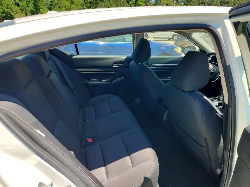 2023 NISSAN ALTIMA SV  