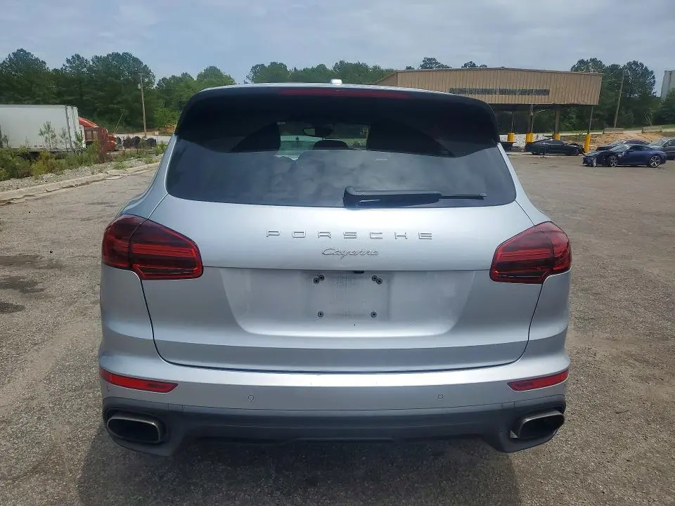 2016 PORSCHE CAYENNE   