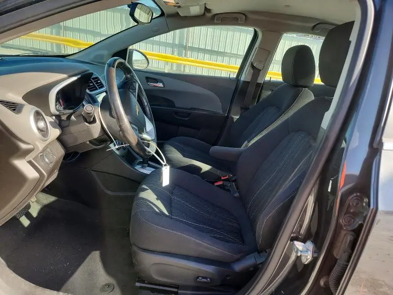 2017 CHEVROLET SONIC LT  