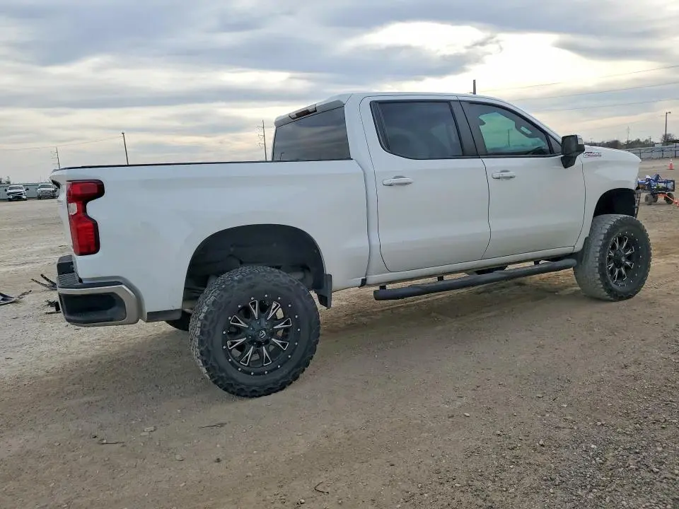 2021 CHEVROLET SILVERADO K1500 LT  