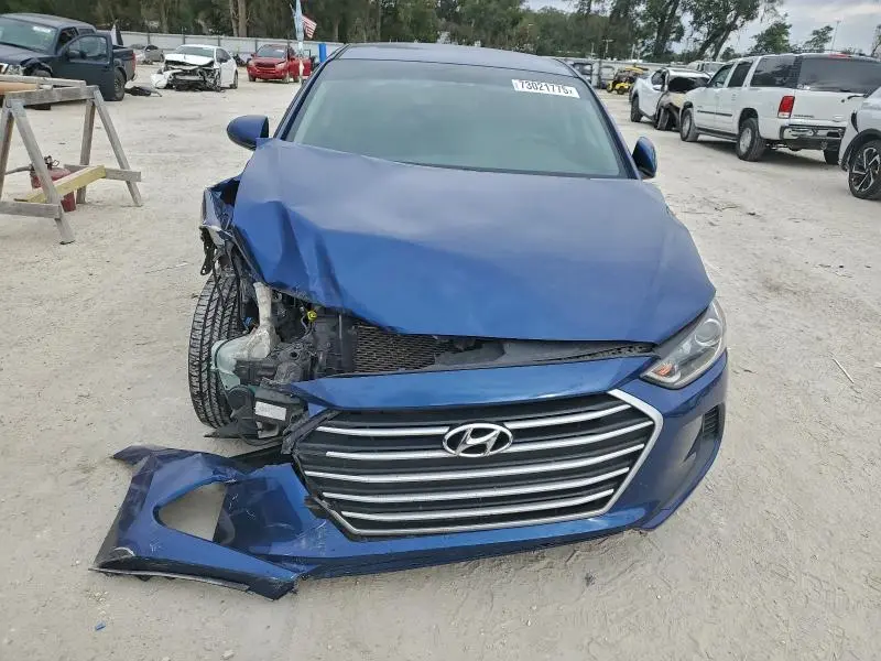 2018 HYUNDAI ELANTRA SE  