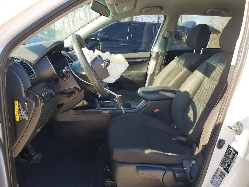 2015 KIA SORENTO LX  