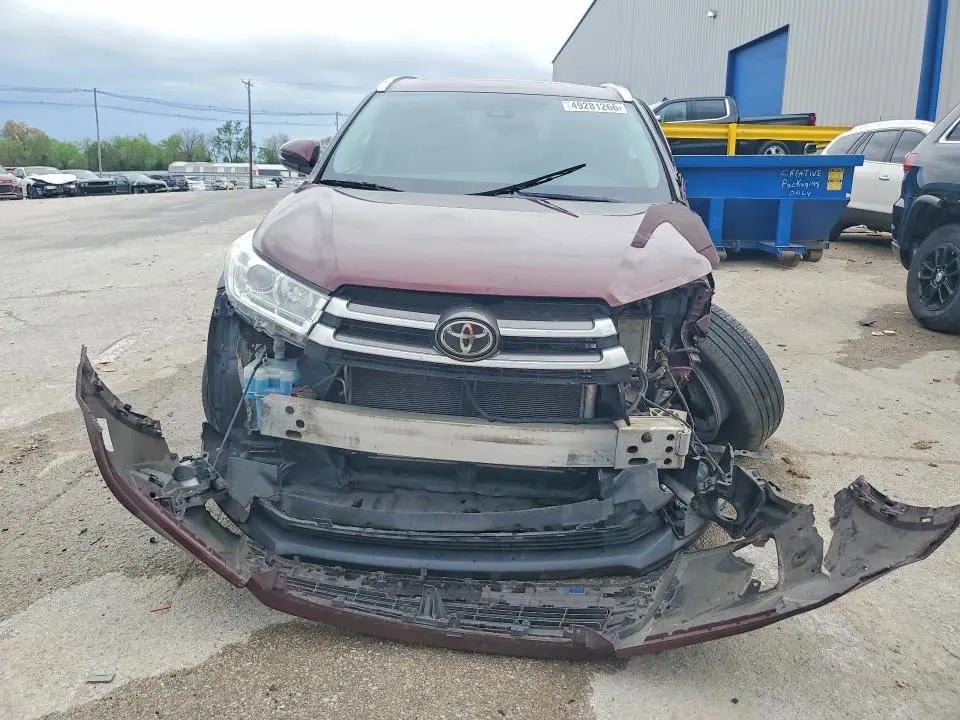 2019 TOYOTA HIGHLANDER XLE  