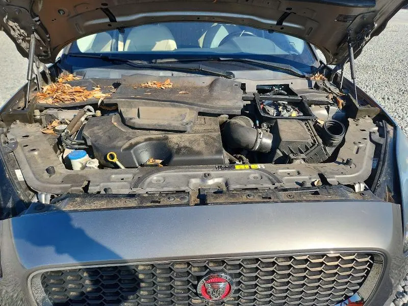 2019 JAGUAR E-PACE SE  