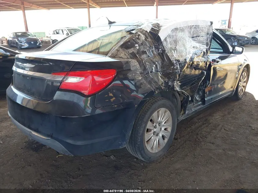 2012 CHRYSLER 200 LX