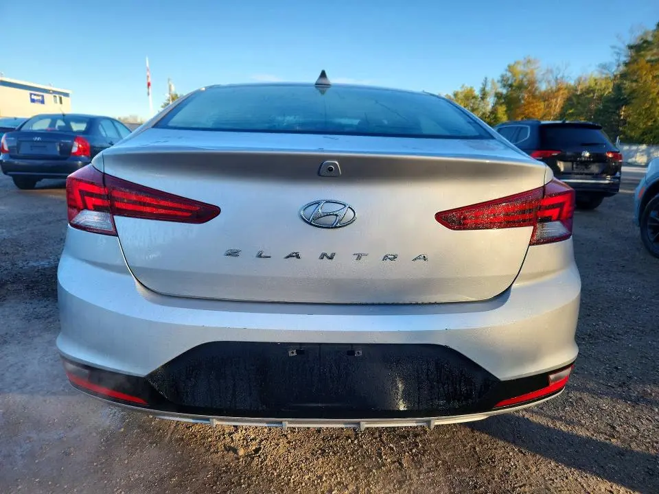 2020 HYUNDAI ELANTRA SEL  
