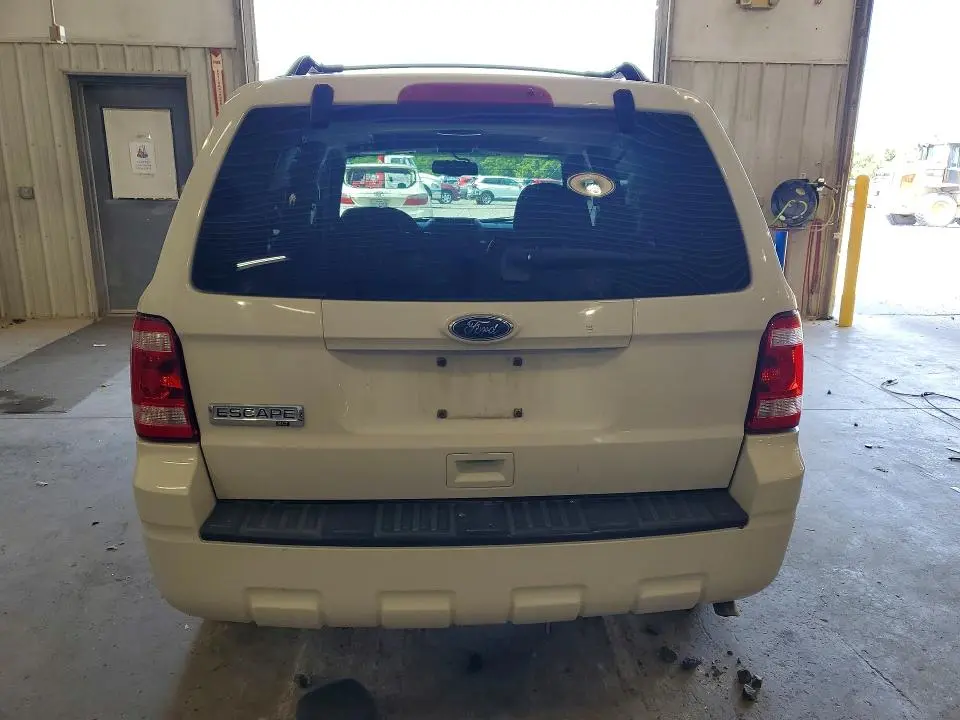 2010 FORD ESCAPE XLT  