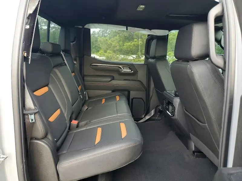 2025 GMC SIERRA K1500 AT4  