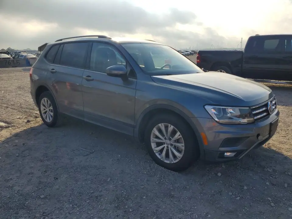 2018 VOLKSWAGEN TIGUAN S  