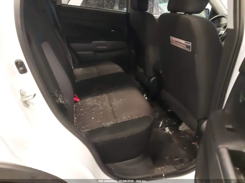 2017 MITSUBISHI OUTLANDER SPORT 2.0 LE