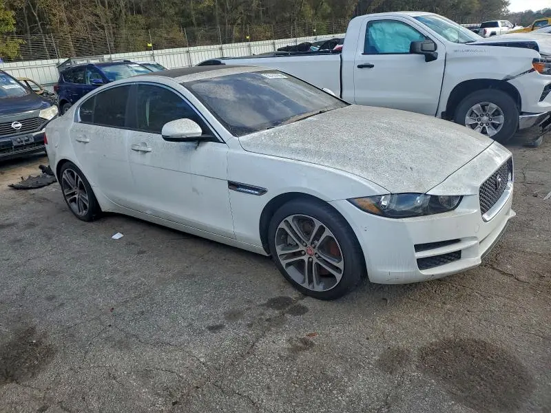 2017 JAGUAR XE PREMIUM  