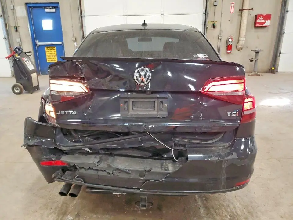 2016 VOLKSWAGEN JETTA SPORT  