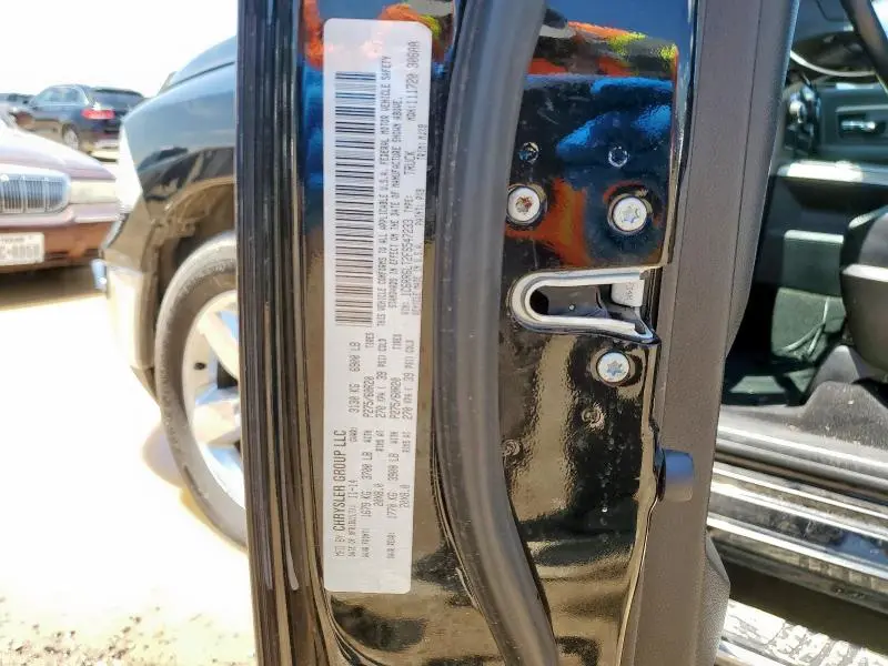 2015 RAM 1500 SLT  