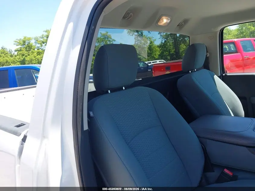 2017 RAM 1500 TRADESMAN  4X4 8' BOX