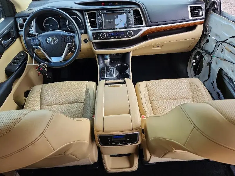 2019 TOYOTA HIGHLANDER LIMITED  