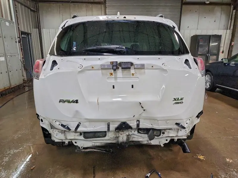 2017 TOYOTA RAV4 XLE  